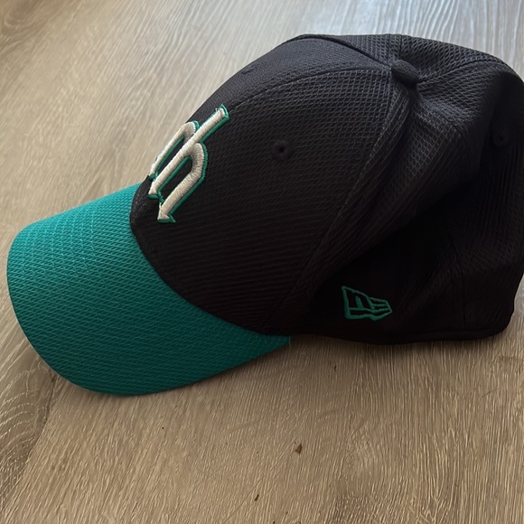 Seattles mariners hat size small-medium - Picture 7 of 8